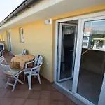 Апартаменты House Лопар