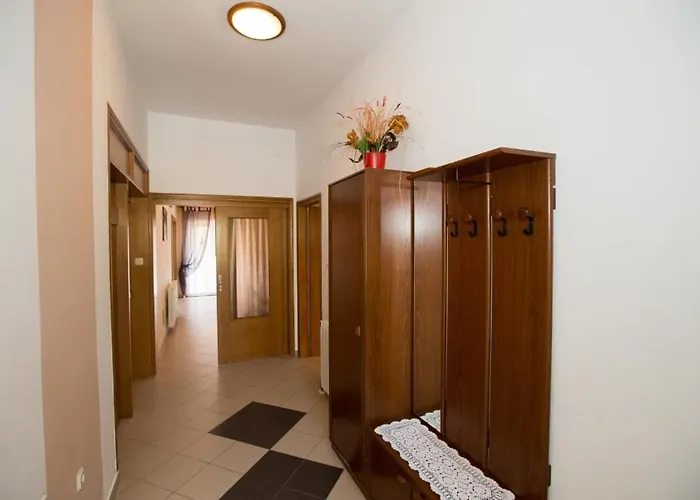 House Lopar