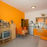 House Apartment *