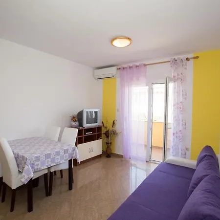 Apartment House Lopar