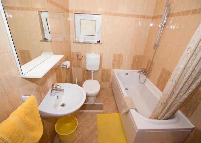 House Lopar